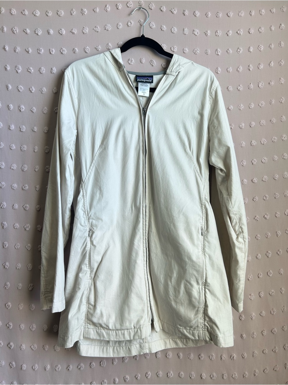 Patagonia Women’s Organic Cotton Blend Zip Up Lightweight Jacket Sz 12 Tan